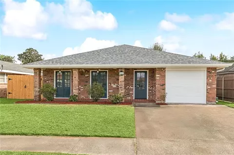 213 Lasalle Dr, River Ridge, LA 70123