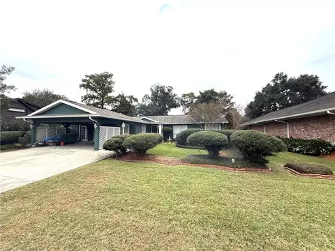 717 Fairfield Ave, Gretna, LA 70056