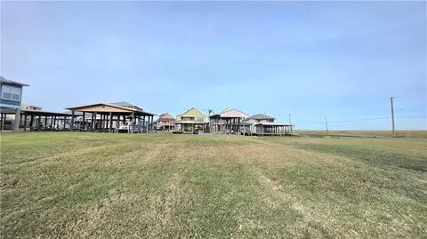 106 Junior Ln, Port Sulphur, LA 70083