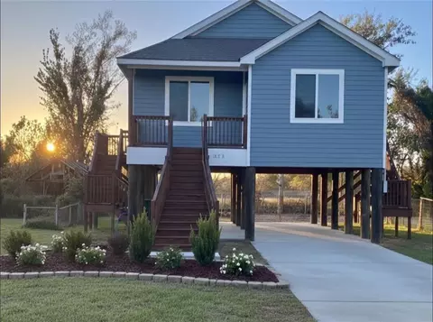 3428 Jean Lafitte Blvd, Jean Lafitte, LA 70067