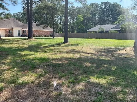 000 Riverlake Dr, Covington, LA 70435