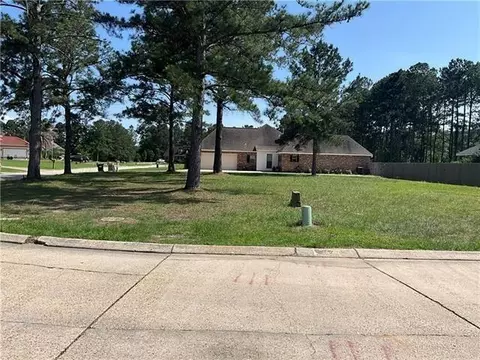 000 Riverlake Dr, Covington, LA 70435 photo 4