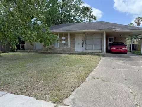 4318 Mendez St, New Orleans, LA 70126