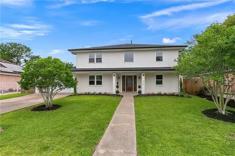 917 Christana Pl, Gretna, LA 70056