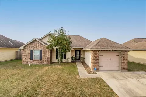 320 Allie Ln, Luling, LA 70070