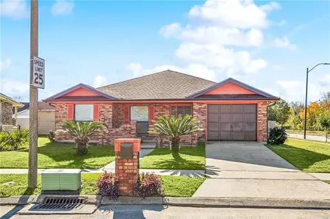 11100 Ivy Ln, New Orleans, LA 70128