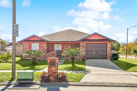 11100 Ivy Ln, New Orleans, LA 70128