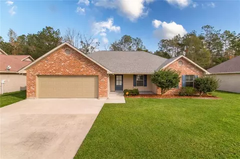 41128 Berry Ridge Dr, Ponchatoula, LA 70454