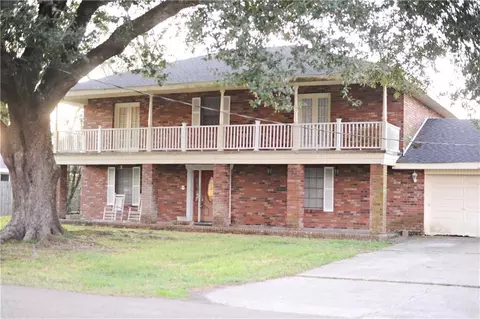 412 Oak Ln, Luling, LA 70070