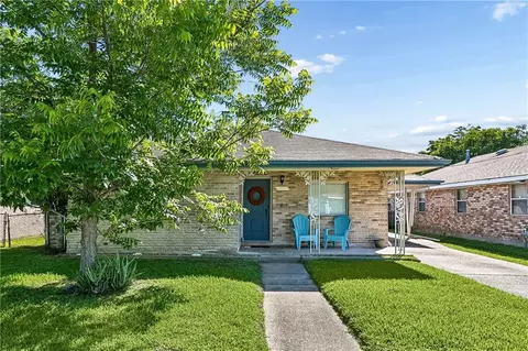 7813 Marquis St, New Orleans, LA 70128