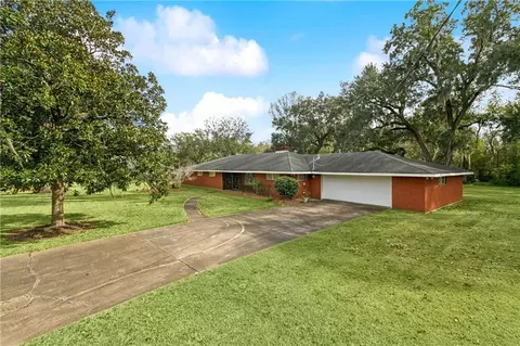 2524 Crestwood Rd, Marrero, LA 70072