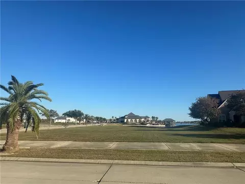 2024 Lakeshore Blvd, Slidell, LA 70461