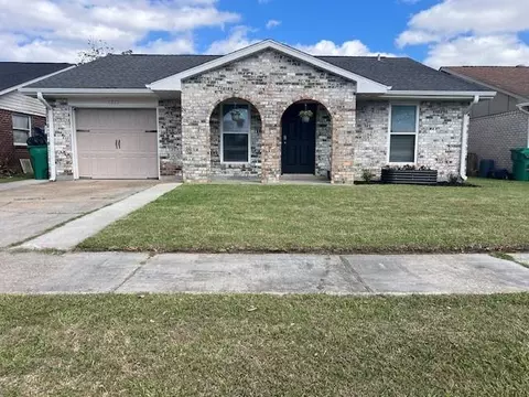 5212 Eden Roc Dr, Marrero, LA 70072