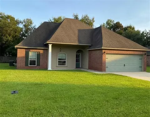 42448 Blythwood Blvd, Ponchatoula, LA 70454