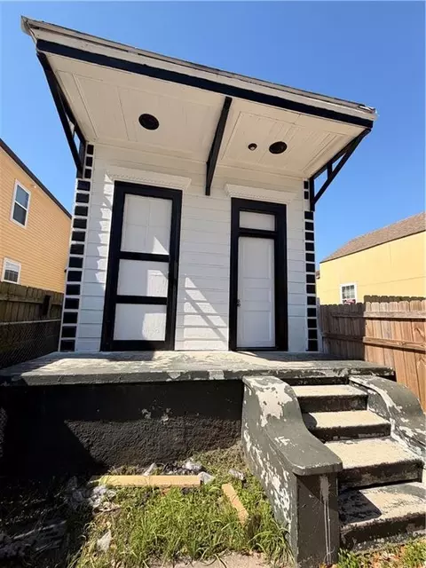 631 S Lopez St, New Orleans, LA 70119