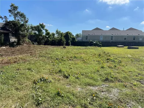 3213 Hamilton St, New Orleans, LA 70118