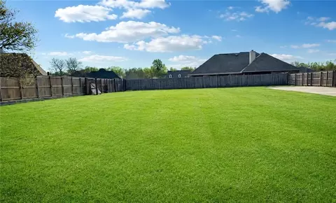 103 General Taylor Dr, Hahnville, LA 70057