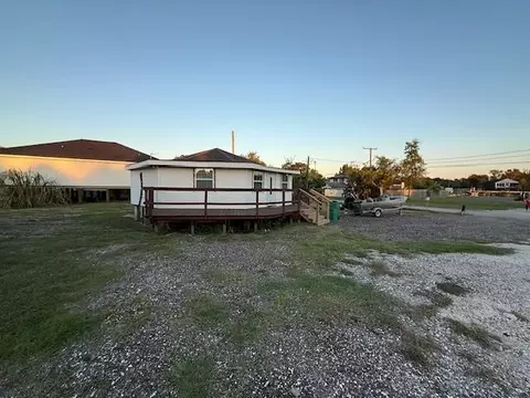5478 Sharpe Rd, Marrero, LA 70072