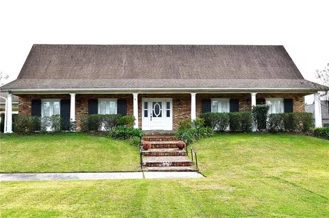 5351 Pitre St, Marrero, LA 70072