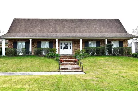5351 Pitre St, Marrero, LA 70072