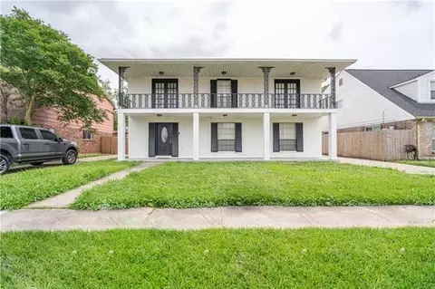 10130 Brookfield Dr, New Orleans, LA 70127