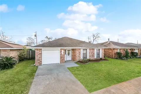 1924 Yorktowne Dr, Laplace, LA 70068