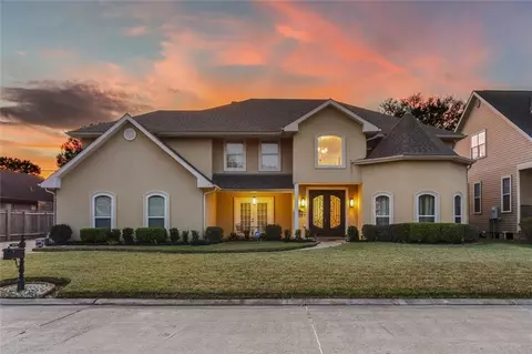 672 Normandy St, Nine Mile Point, LA 70094