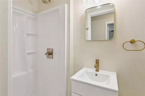 Bath - 128 Marilyn Dr, Slidell, LA 70461 photo 2 of 2