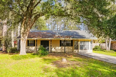 16 Hickory Dr, Covington, LA 70433