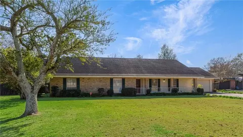 3916 Avenue Bonne Terre Ave, New Iberia, LA 70563