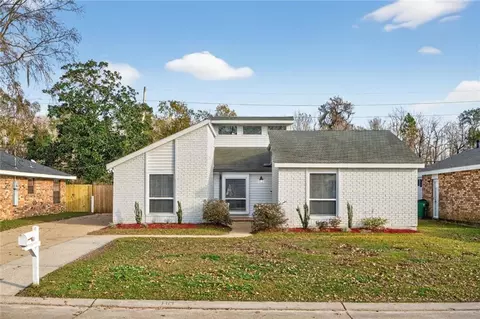 68 Dunleith Dr, Destrehan, LA 70047