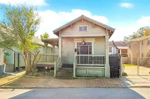 5380 Laurel St, New Orleans, LA 70115