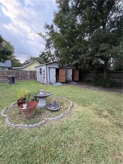 Exterior - 624 Teddy Ave, Slidell, LA 70458 photo 2 of 3