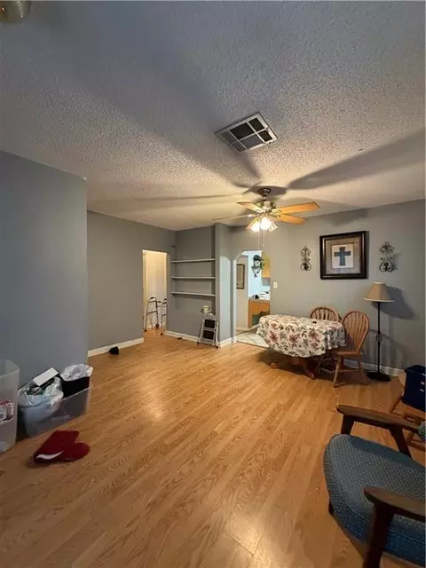 Living - 624 Teddy Ave, Slidell, LA 70458 photo 2 of 2