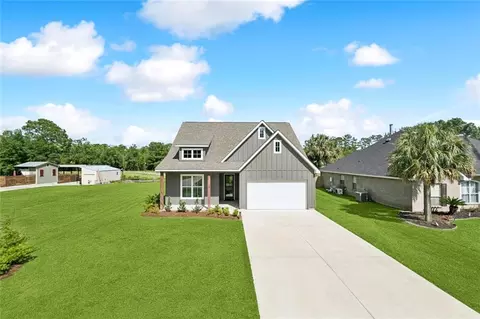 20240 Fairway Dr, Springfield, LA 70462