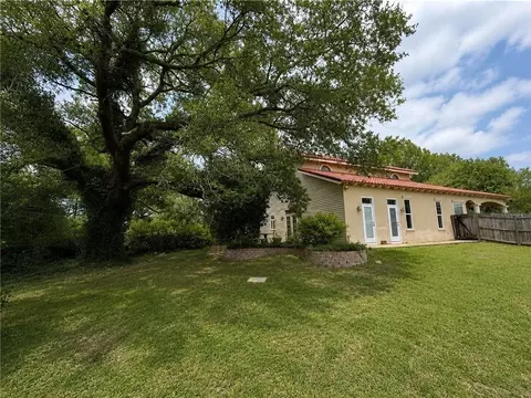 Exterior - 22009 Spring Clover Ln, Covington, LA 70435 photo 7 of 7