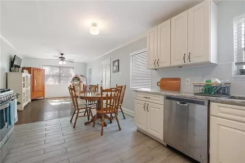Kitchen - 1008 Clay St, Kenner, LA 70062 photo 2 of 3