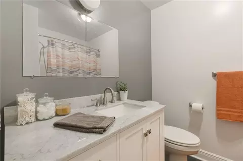 Bath - 1008 Clay St, Kenner, LA 70062 photo 2 of 2