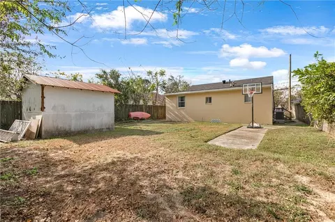 Exterior - 1008 Clay St, Kenner, LA 70062 photo 2 of 3