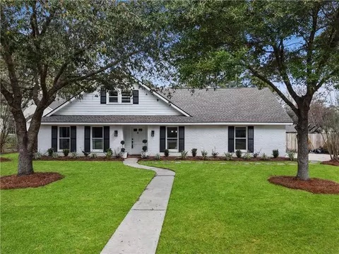 1012 W 11th Ave, Covington, LA 70433