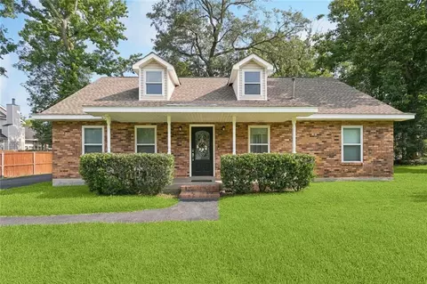203 Willow Cir, Mandeville, LA 70471