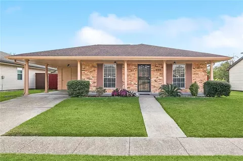 5117 Woodcrest Dr, Marrero, LA 70072