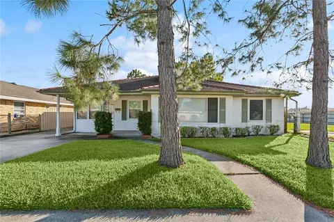 414 W Celestine St, Chalmette, LA 70043