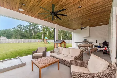 Exterior - 5009 Twin River Pl, Covington, LA 70433 photo 3 of 8