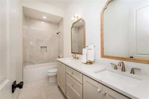 Bath - 5009 Twin River Pl, Covington, LA 70433 photo 11 of 13