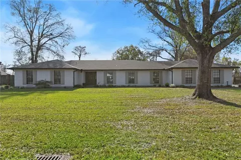 2604 Crestwood Rd, Marrero, LA 70072