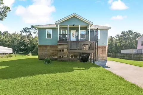 378 Woodman Ave, Pass Christian, MS 39571