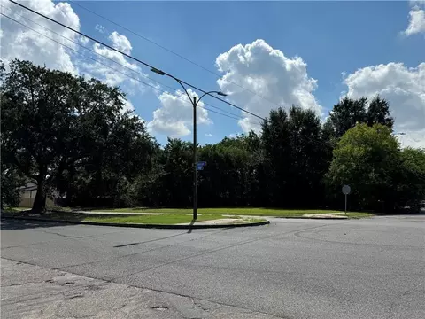 700 Thayer St, New Orleans, LA 70114