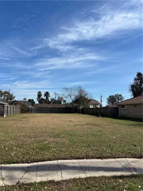 5527 Press Dr, New Orleans, LA 70122