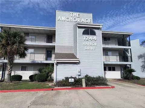 1244 Harbor Dr #210, Slidell, LA 70458